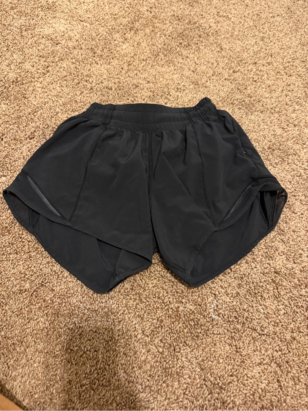 lululemon athletica LR Black Women's Athletic Shorts, 2.5 inch, size 2
